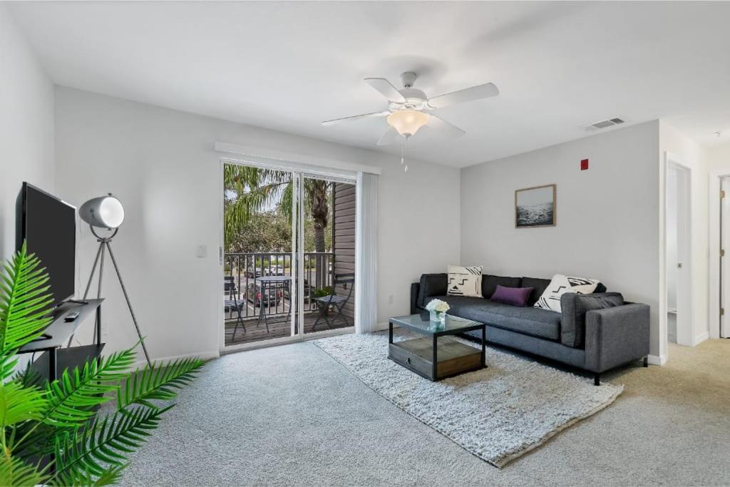 Scenic And Vibrant 1Br With Balcony Gym Pool Lägenhet Bradenton Exteriör bild
