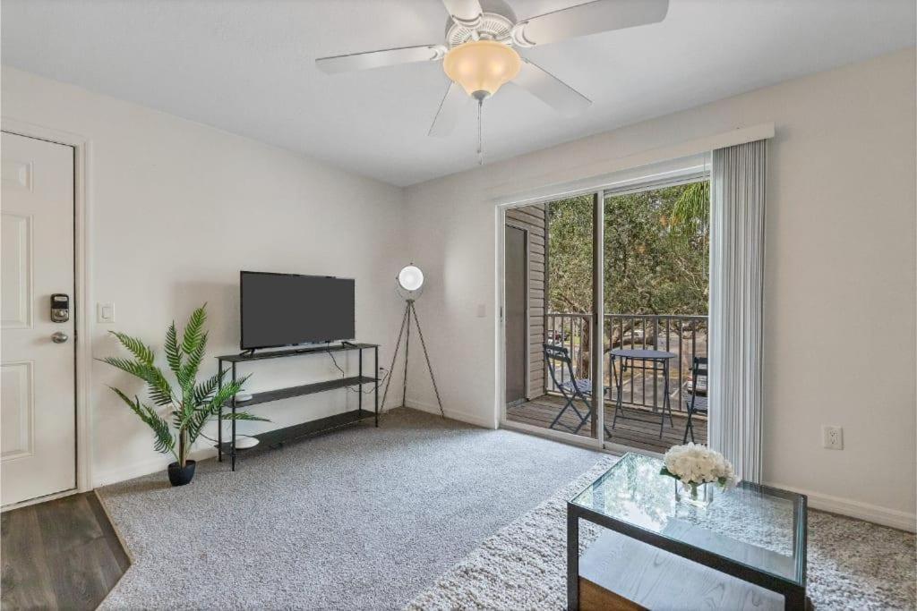 Scenic And Vibrant 1Br With Balcony Gym Pool Lägenhet Bradenton Exteriör bild